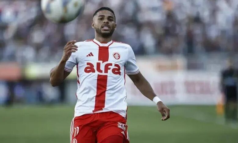 Wanderson Chega a Belo Horizonte para Assinar com o Cruzeiro