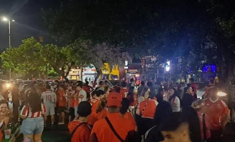 A Emoção da Festa dos Torcedores do Inter em Porto Alegre