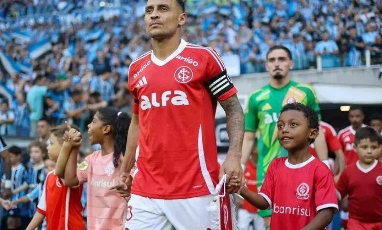 Alan Patrick Celebra Vitória do Inter no Gre-Nal e Retorno