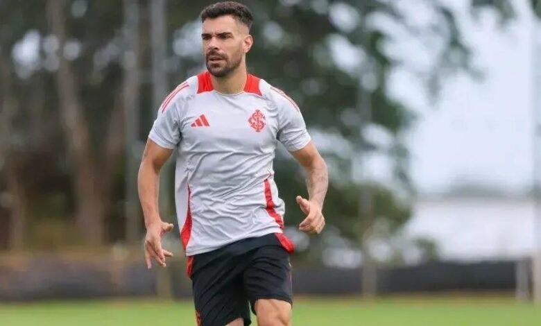 Inter: Seis Jogadores em Disputa por Duas Vagas no Meio-Campo