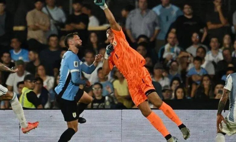 Uruguai é Derrotado pela Argentina com Rochet como Titular