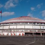 Fachada do Ginásio Gigantinho, ao lado do Beira-Rio, em Porto Alegre