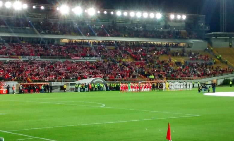 Jogadores do Internacional em partida contra o Santa Fe pela Copa Libertadores de 2015.